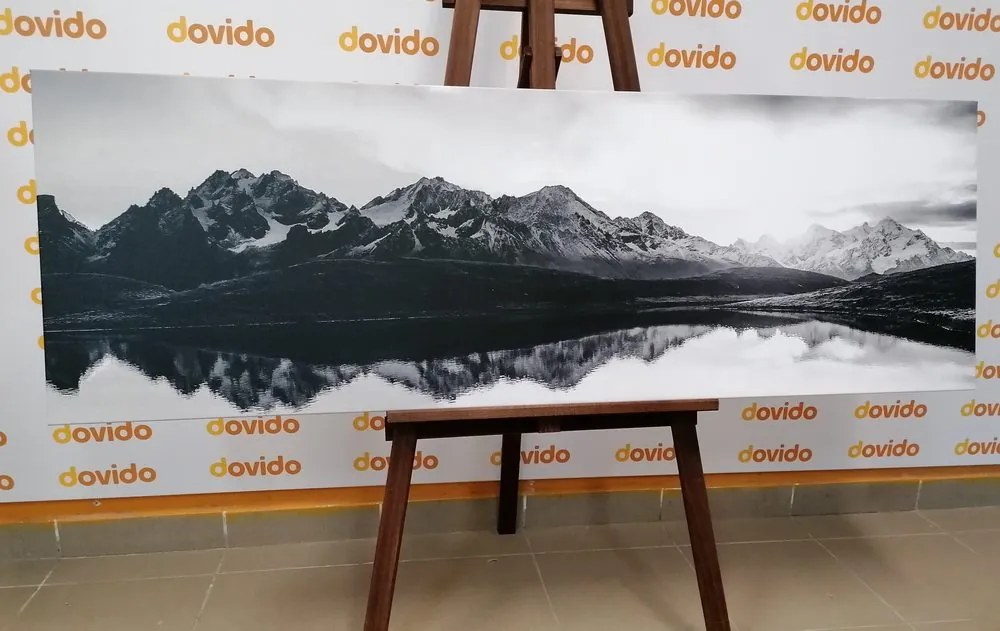 Stampa su tela – Splendido tramonto sulle montagne in bianco e nero