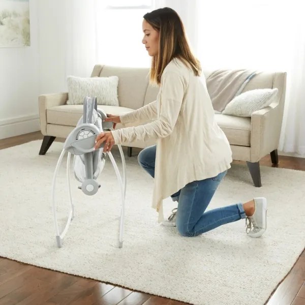 Ingenuity - Per bambini altalena con melodia CUDDLE LAMB 4xLR14