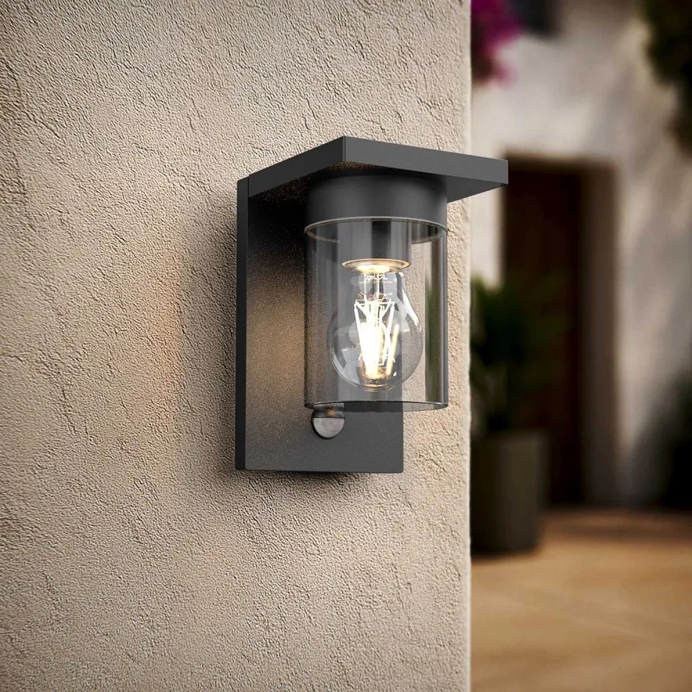 Applique Nera IP54 con Base E27 e Sensore di Movimento - Serie RIGA Base E27