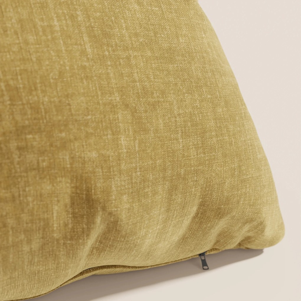 Oviedo cuscino disponibile in diversi colori realizzato in raffinata ciniglia smacchiabile Quick Clean T24.