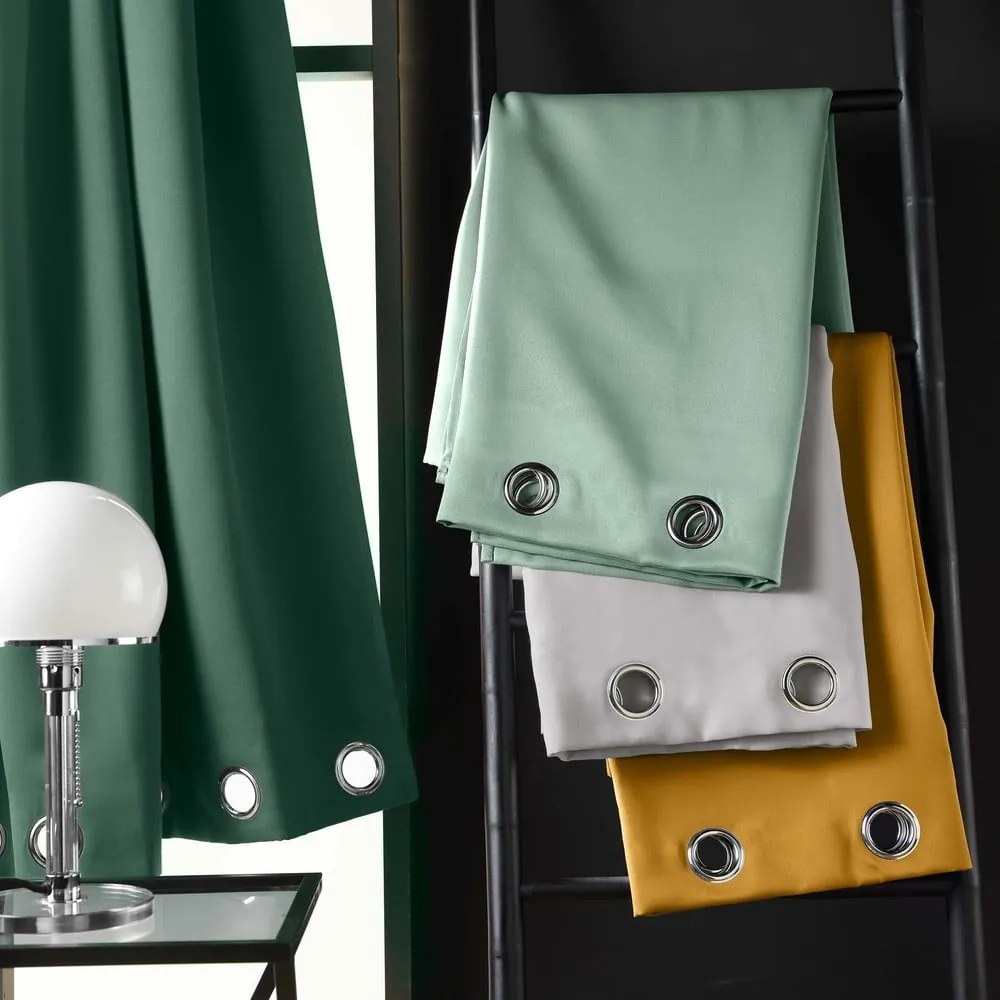 Tenda oscurante verde chiaro 135x180 cm Occult – douceur d'intérieur