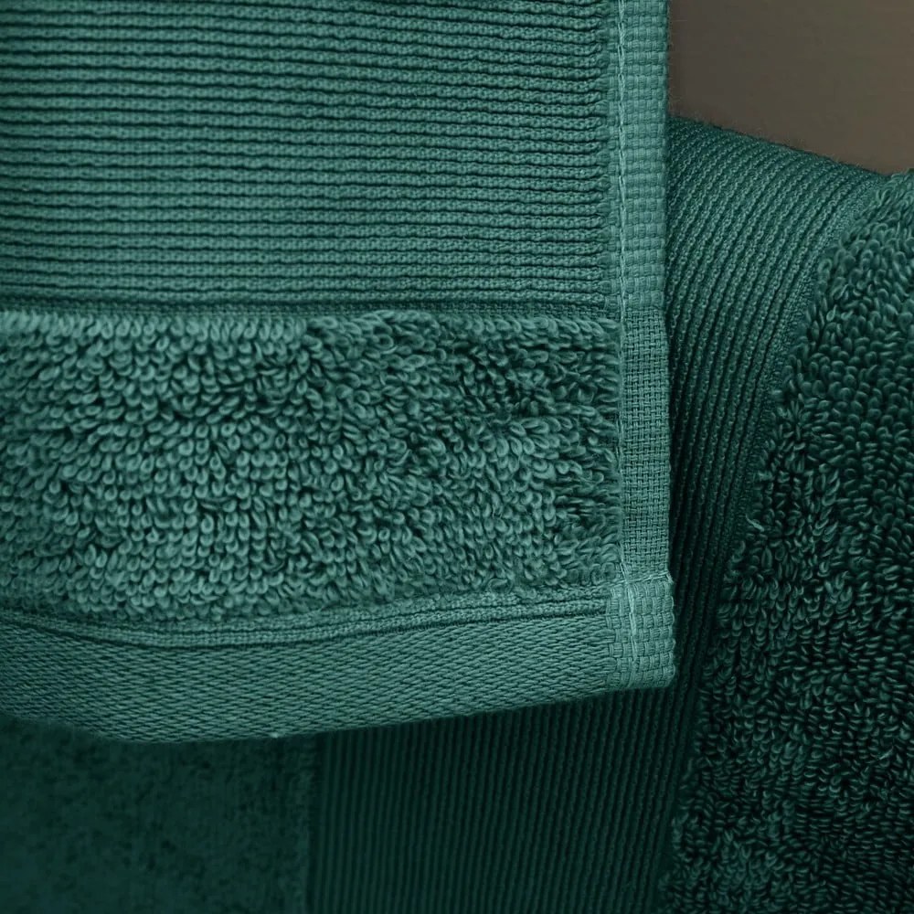 Set di asciugamani tipo terry verde scuro in cotone 2 pz 90x140 cm Anti-Bacterial – Catherine Lansfield