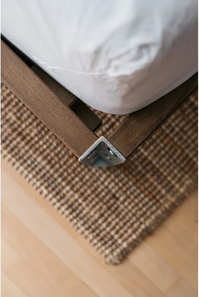 Letto matrimoniale marrone in pino massiccio con rete inclusa 140x200 cm Core – Karup Design