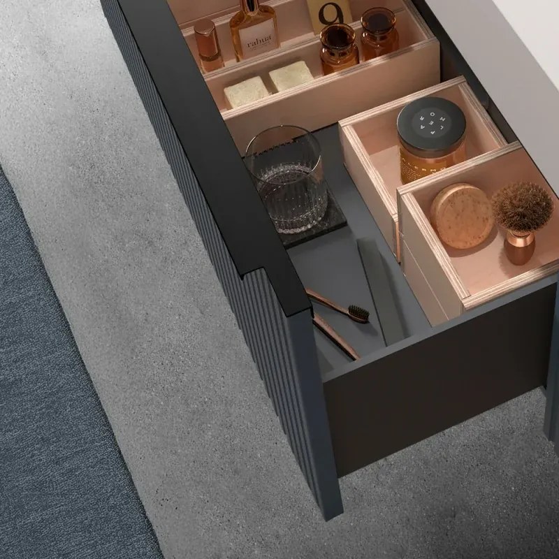 Mobile bagno sospeso 80 cm blu notte opaco cannettato con cassetto, specchio e lavabo Nara