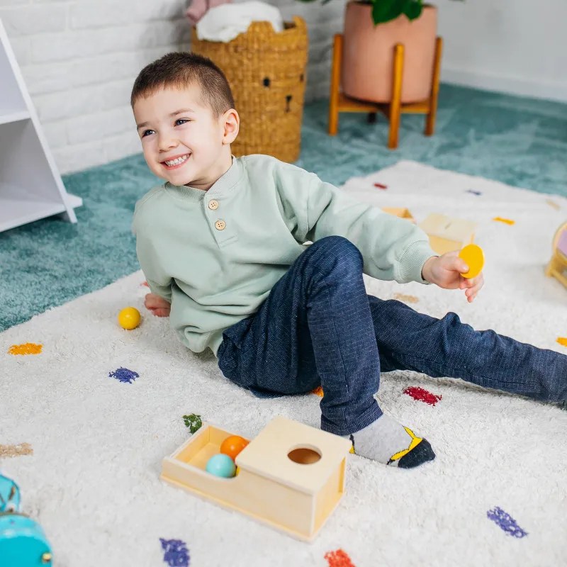 Scatola Montessori lunga con pallina