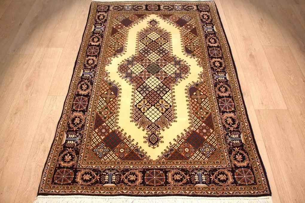 Ghom Tappeto 100 x 150 (Iran) Annodato A Mano