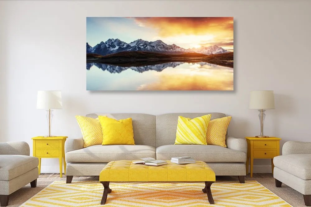 Stampa su tela – Tramonto abbagliante sul lago di montagna