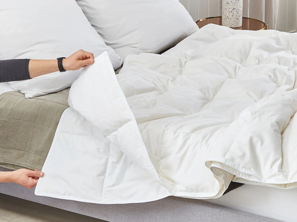 Piumino in cotone doppio strato 4 stagioni 155 x 220 cm CHONTGAR Beliani