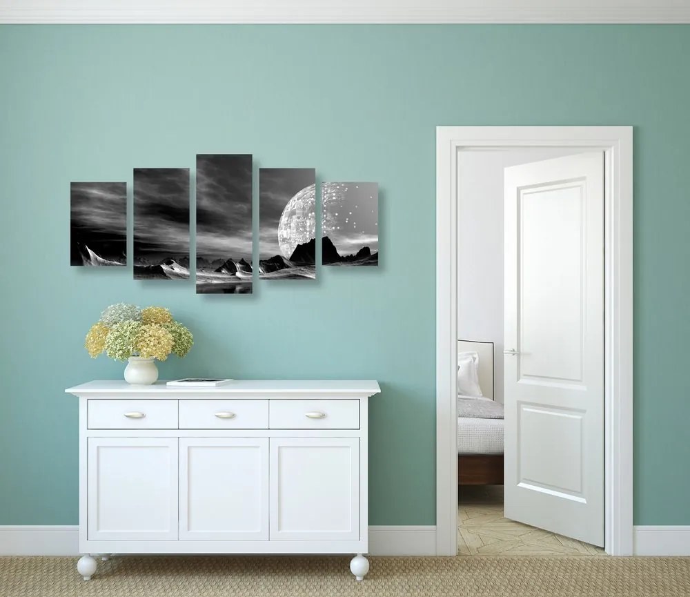 Quadri 5 pezzi – Pianeta futuristico in bianco e nero