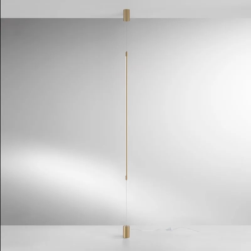 Lampada da terra LED Gravity  oro con 3 temperature di colore 1728 lumen LUCE AMBIENTE DESIGN