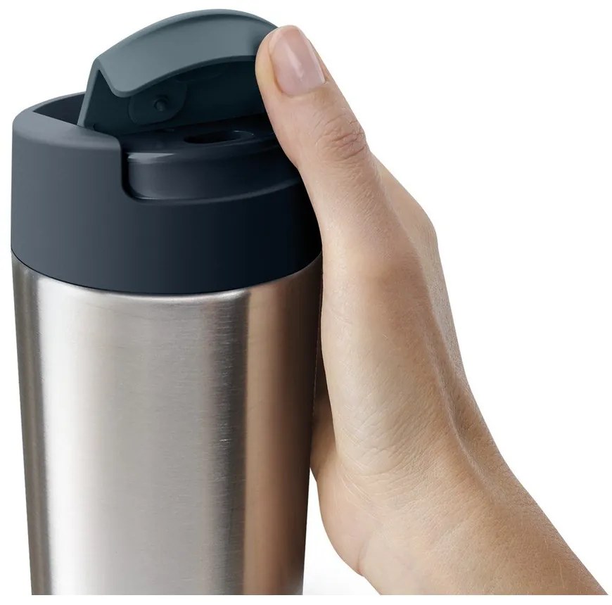 Tazza da viaggio in blu scuro-argento 450 ml Sipp - Joseph Joseph