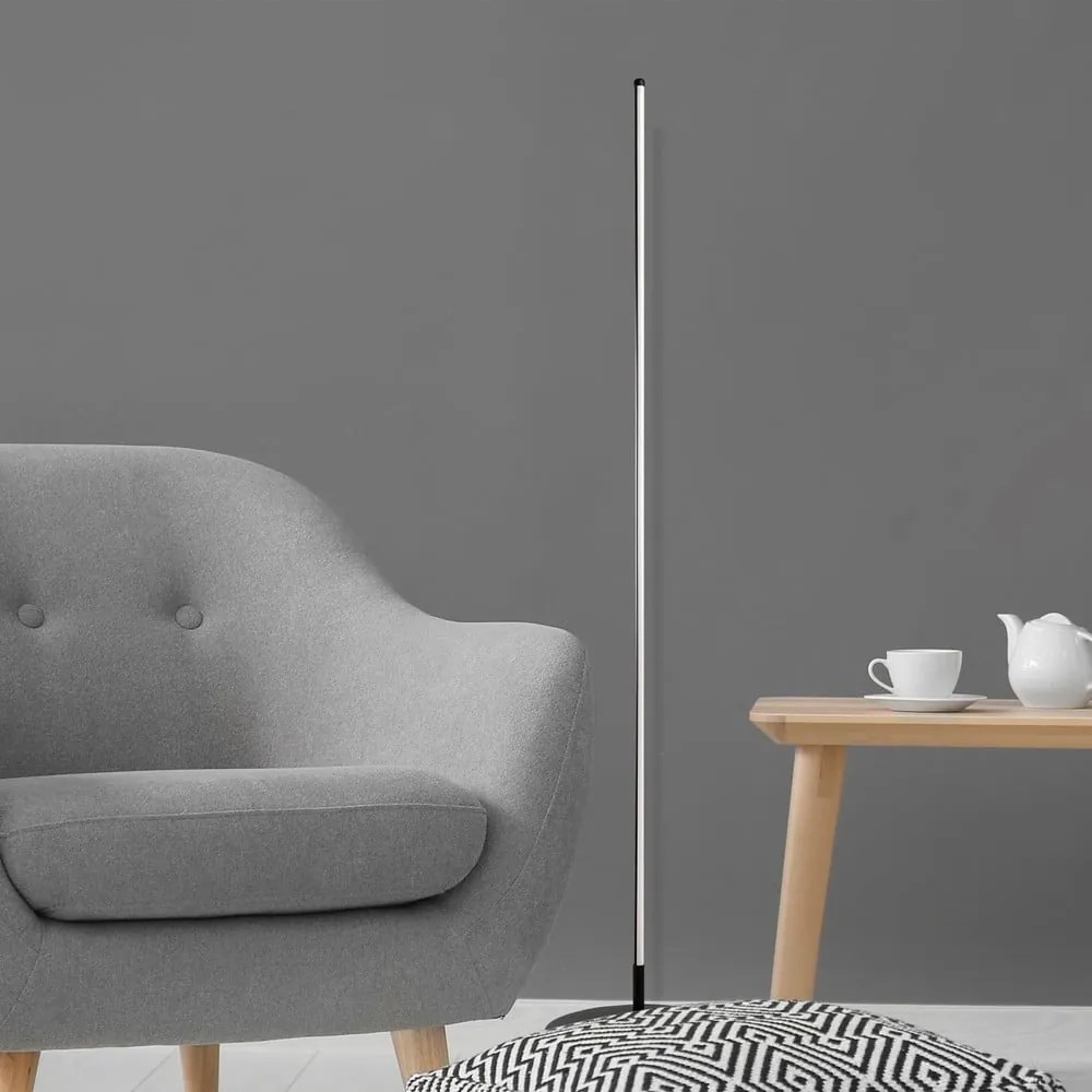 Lampada da terra LED nera (altezza totale 153 cm) Sword – Opviq lights