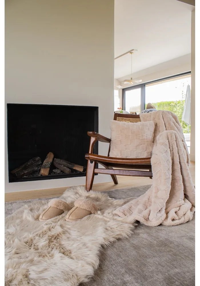 Coperta beige in micropile 150x200 cm Rava – Tiseco Home Studio