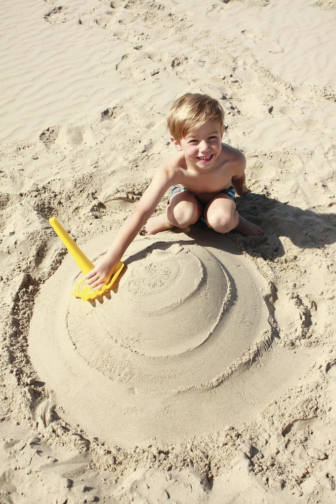 Giocattolo multifunzionale da spiaggia Triplet, giallo