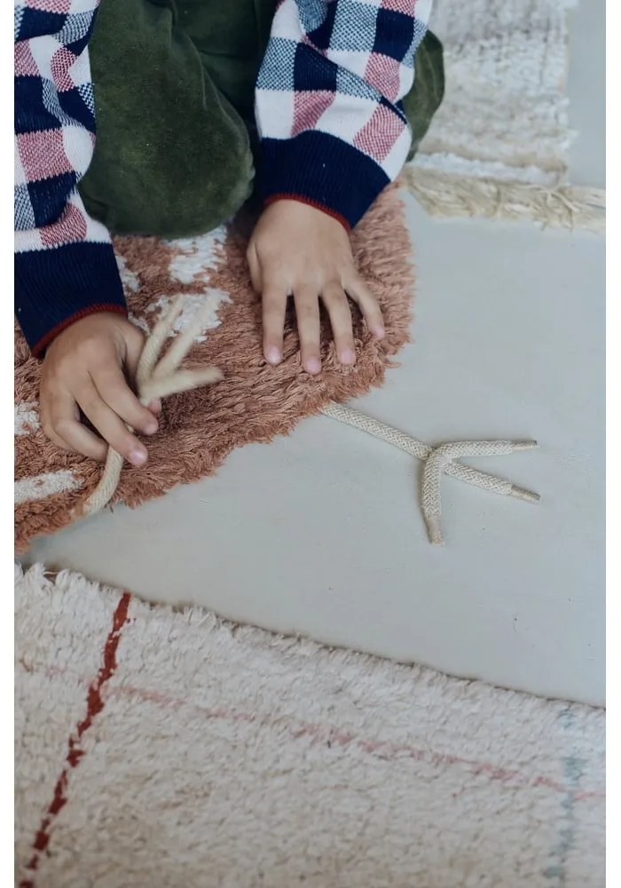 Tappeto marrone lavabile in cotone tessuto a mano 110x100 cm Chicken - Lorena Canals