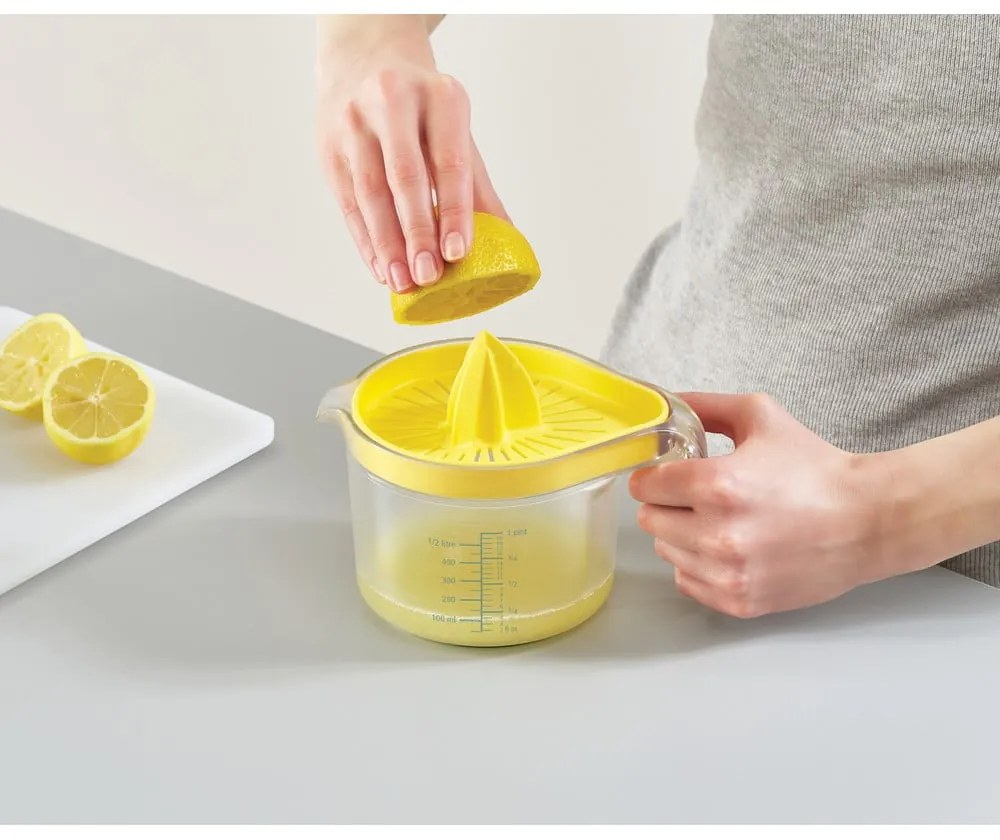 Contenitore di miscelazione con misurino e pressa per agrumi 3 pz. Nest - Joseph Joseph