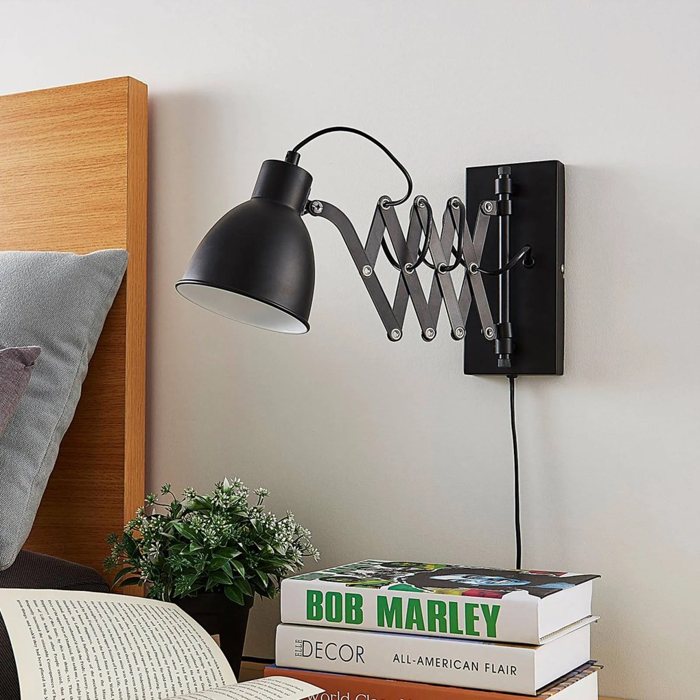 Lindby Applique Merle, nero, 60 cm, lampada da lettura, estensibile