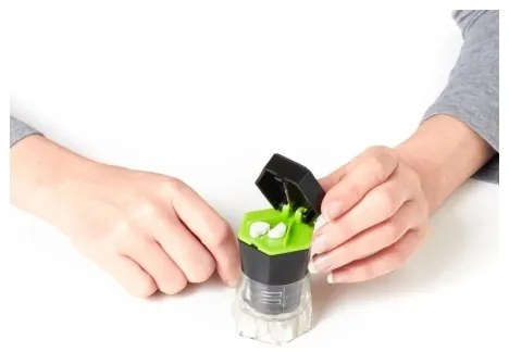 Vitility - Dispenser e taglierina 5-in-1 per pillole, nero
