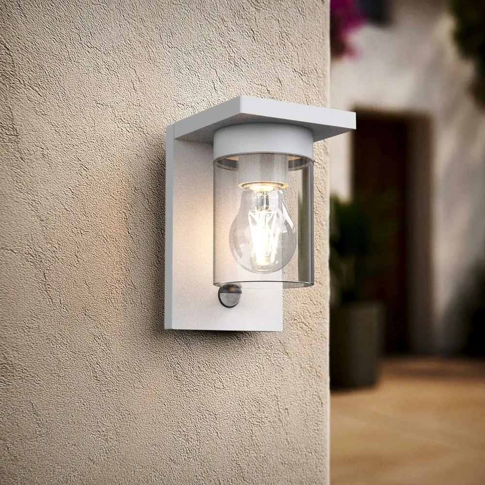 Applique Bianca IP54 con Base E27 e Sensore di Movimento - Serie RIGA Base E27
