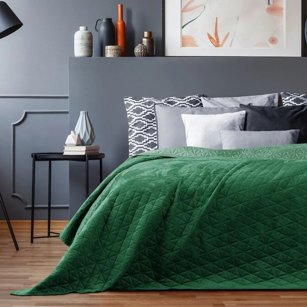 Copriletto verde in velluto con rivestimento trapuntato 240x260 cm Laila – Restilo