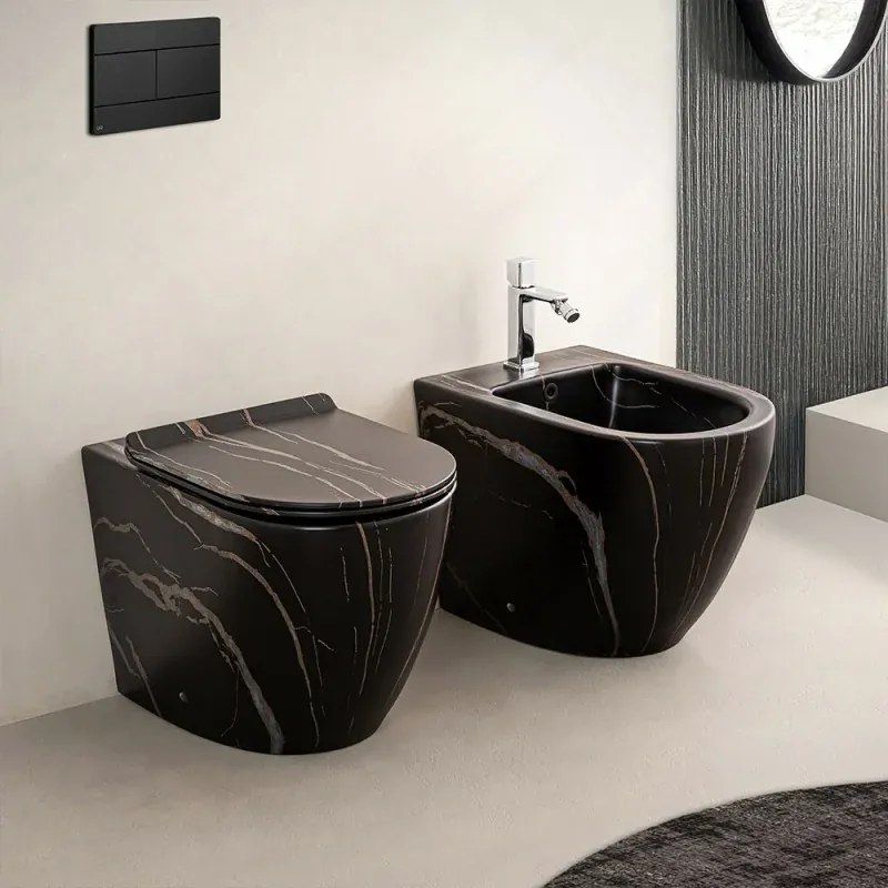 Water filoparete Rimless ceramica marmorizzata nera con sedile Tokyo