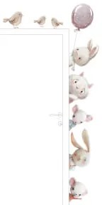 Adesivi murali - Animali acquerellati intorno alla porta della camera dei bambini | Inspio