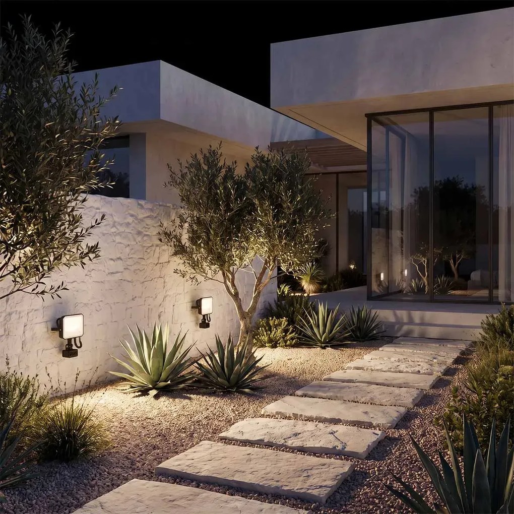 Faro LED 30W IP65 Nero con Sensore di Movimento e OSRAM chip LED Colore Bianco Caldo 3.000K