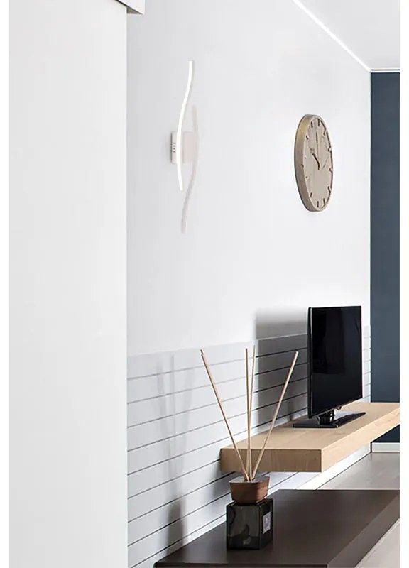 Applique LED design Estar bianco IP20, luce bianco naturale 950 lumen, NOVECENTO