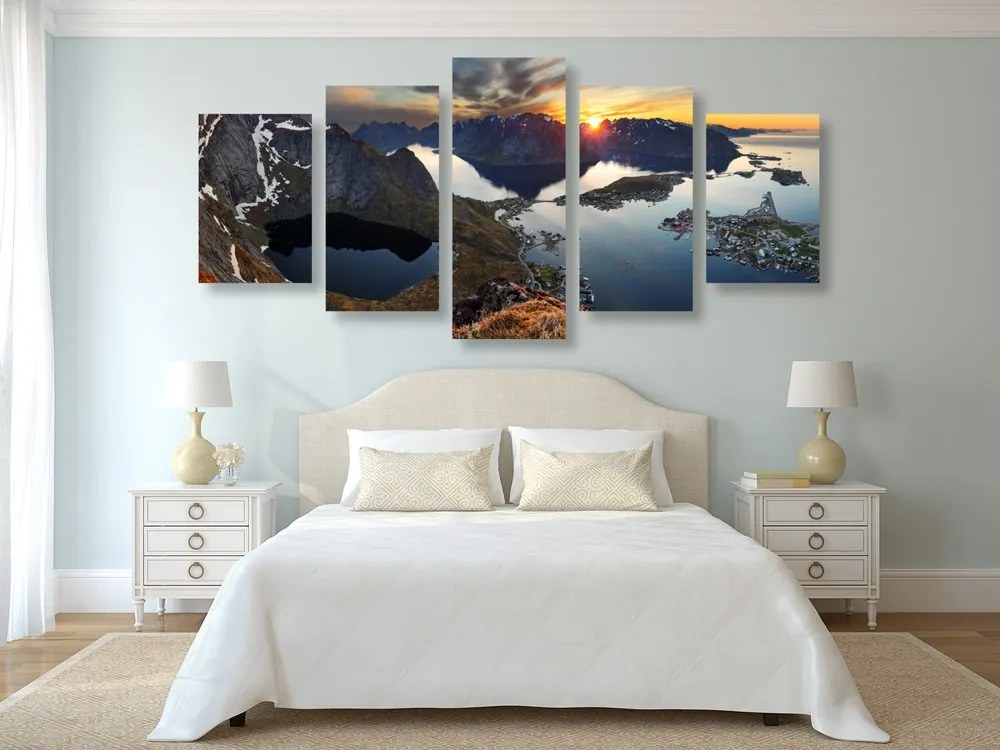 Quadri 5 pezzi – Affascinante panorama montano al tramonto