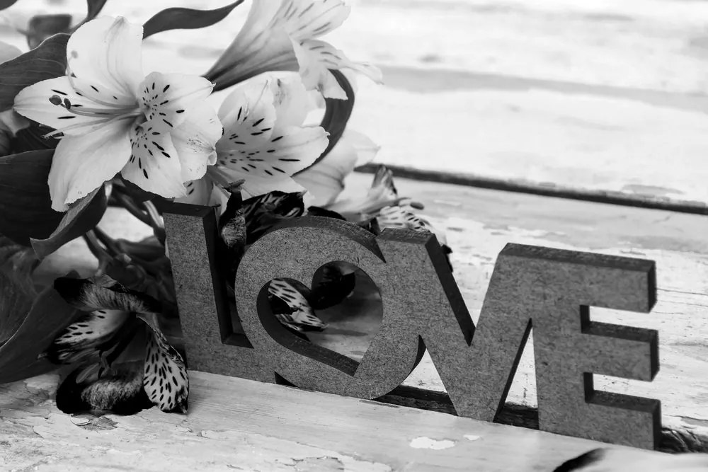 Quadro su tela – Con scritta in legno Love in bianco e nero