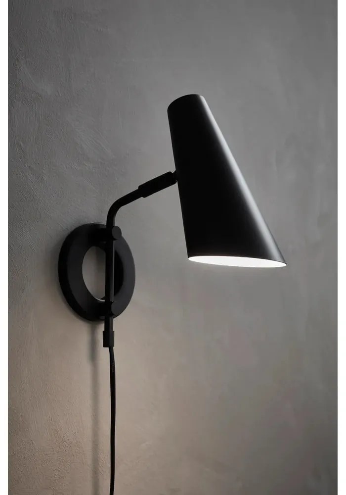 Lampada da parete nera con alimentazione a corrente ø 9,5 cm Cal – Markslöjd