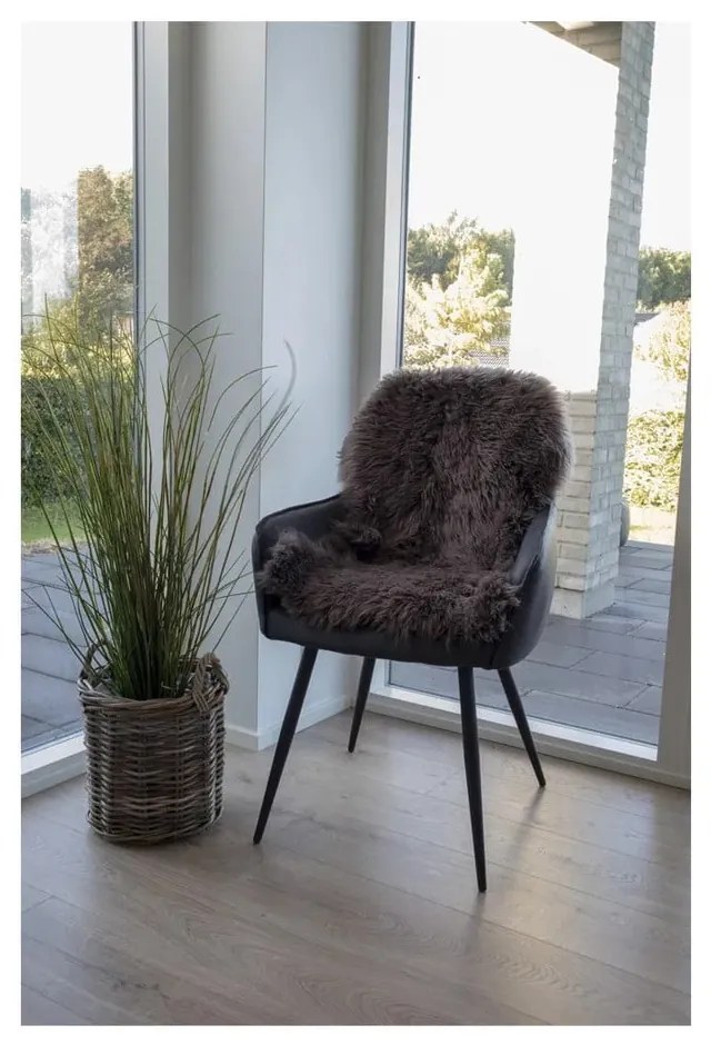 Tmavě hnědá ovčí kožešina House Nordic