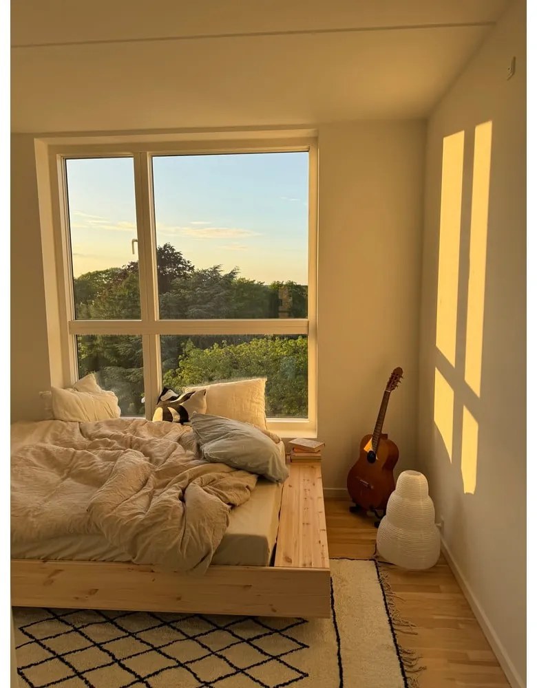 Letto singolo di colore naturale in pino massiccio senza testiera con rete inclusa 90x200 cm Merge – Karup