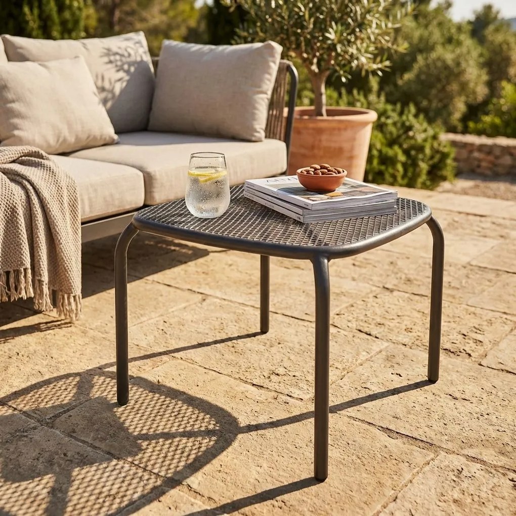 MIDDLE - tavolo da giardino in acciaio