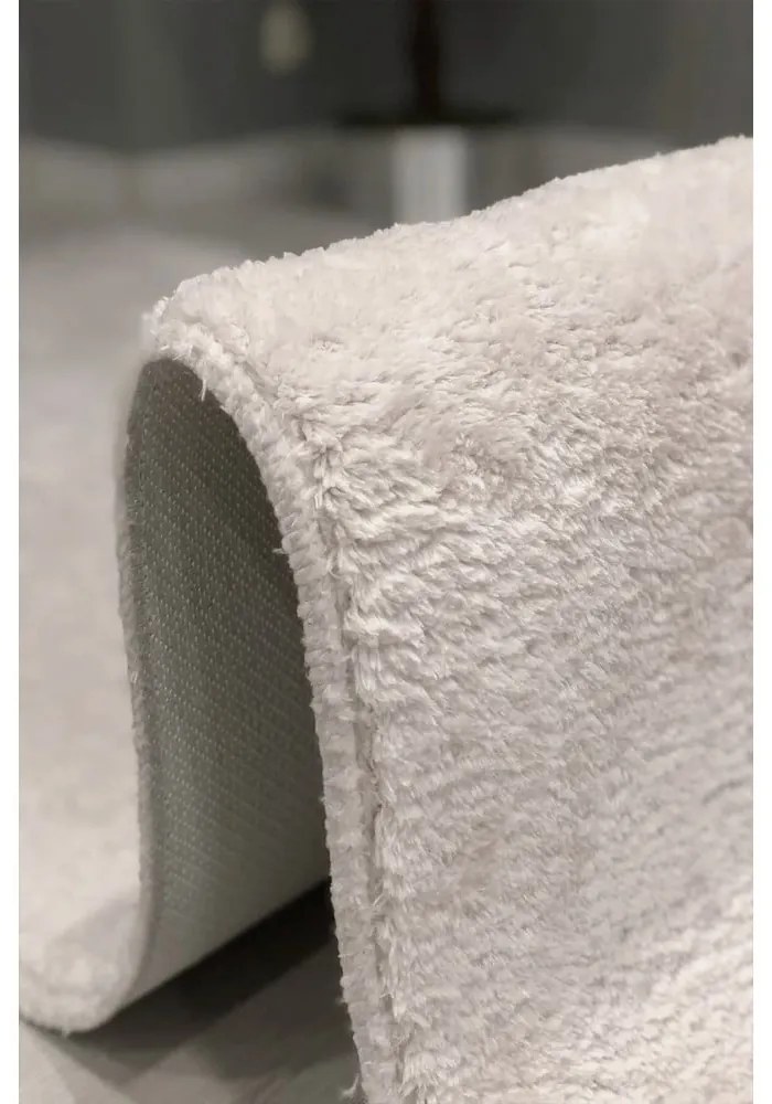 Set di tappetini per il bagno in grigio chiaro 2 pz 50x90 cm Plush – Mila Home