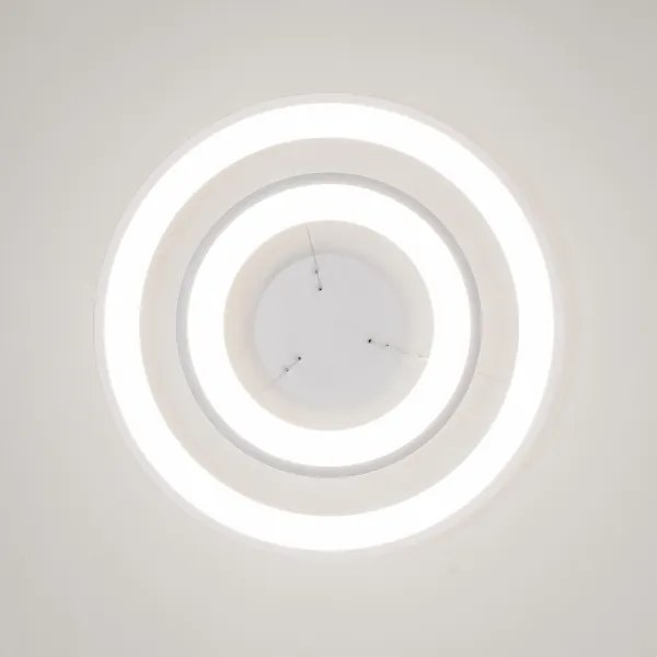 Brilagi - Lampadario LED dimmerabile a sospensione con cavo FALCON SLIM LED/68W/230V Ø 50 cm bianco + telecomando