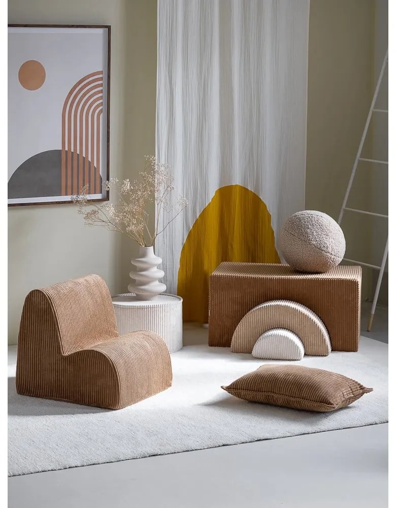 Poltrona per bambini marrone con rivestimento in velluto a coste Cloud – Wigiwama