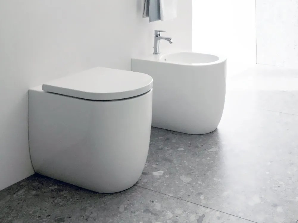 Ideal standard Blend Curve coppia sanitari vaso e bidet tondo a pavimento filo parete con sedile chiusura rallentata bianco T375301+T375101+T376001