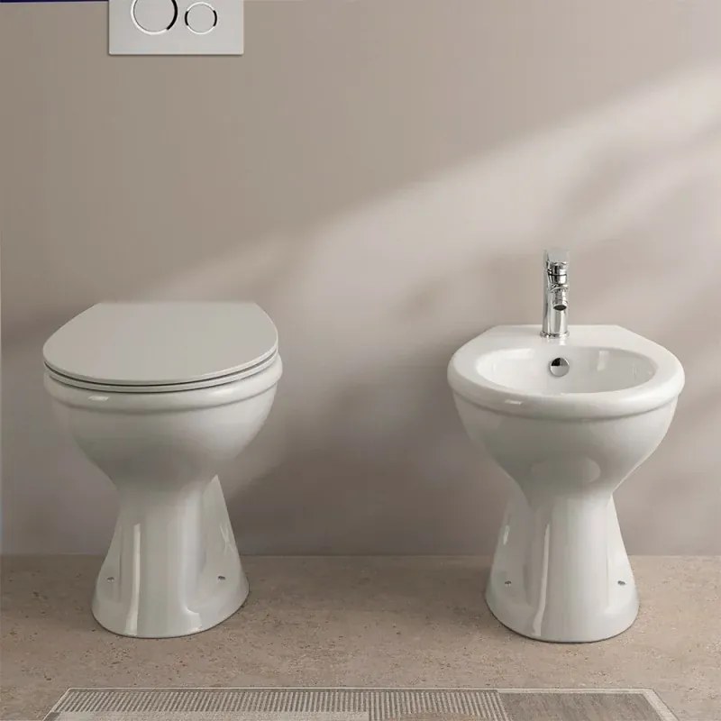 Wc singolo tradizionale in ceramica con scarico a terra linea Zeta