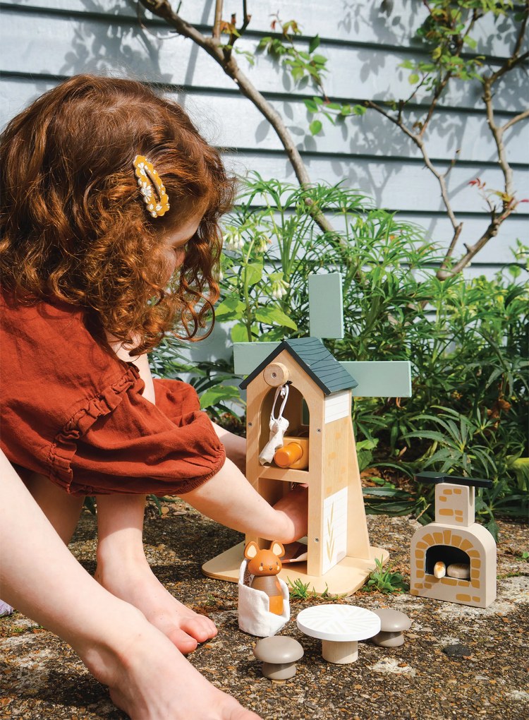 Tender Leaf - Mulino a vento in legno con topolini