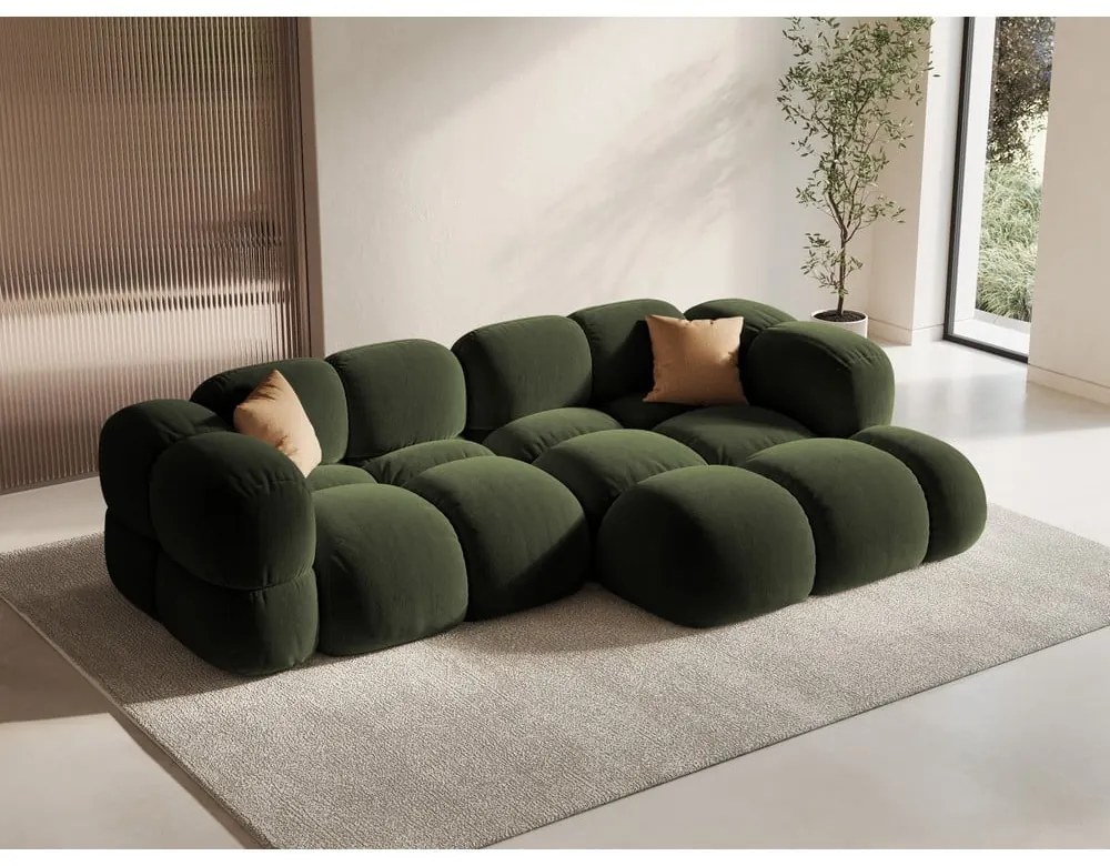 Divano angolare verde (con penisola a destra/con chaise lounge) con rivestimento in velluto Loretto – Cosmopolitan Design
