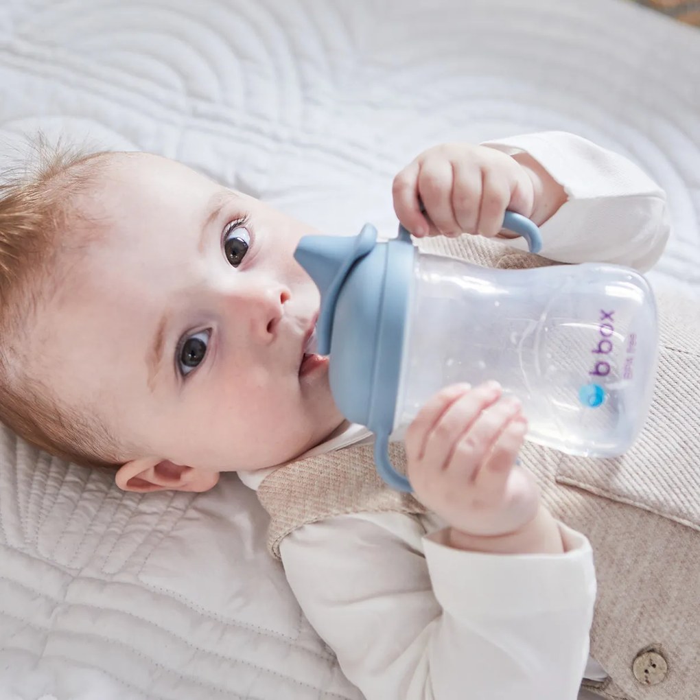 Tazza con beccuccio 4+ mesi – blu chiaro 240 ml