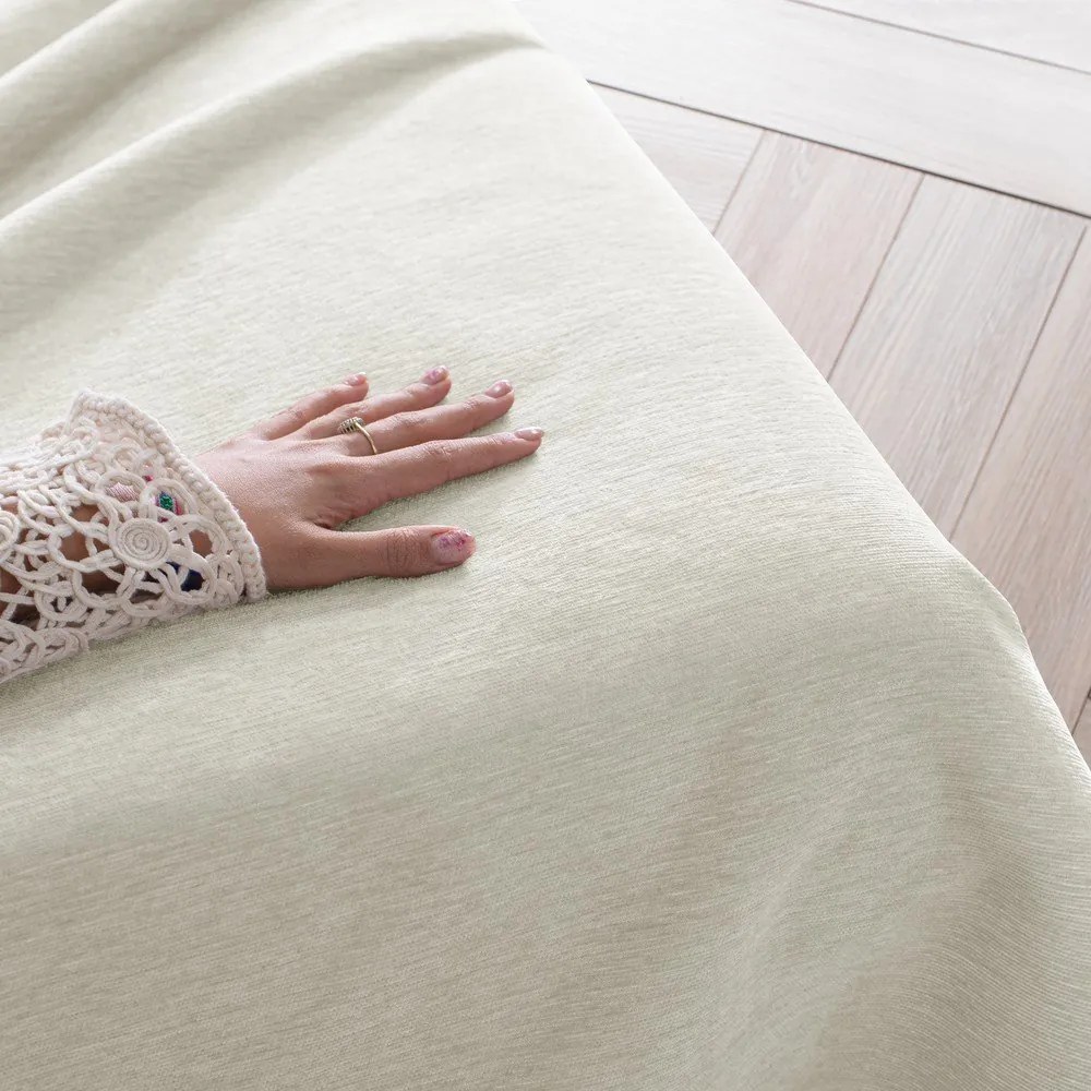 Copriletto color crema in ciniglia 220x240 cm Talo – Filumi