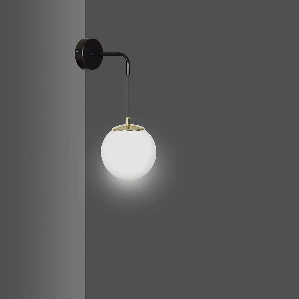 Applique Moderna 1 Luce Tsukuyomi In Acciaio Nero E Oro E Vetro A Sfera Opale