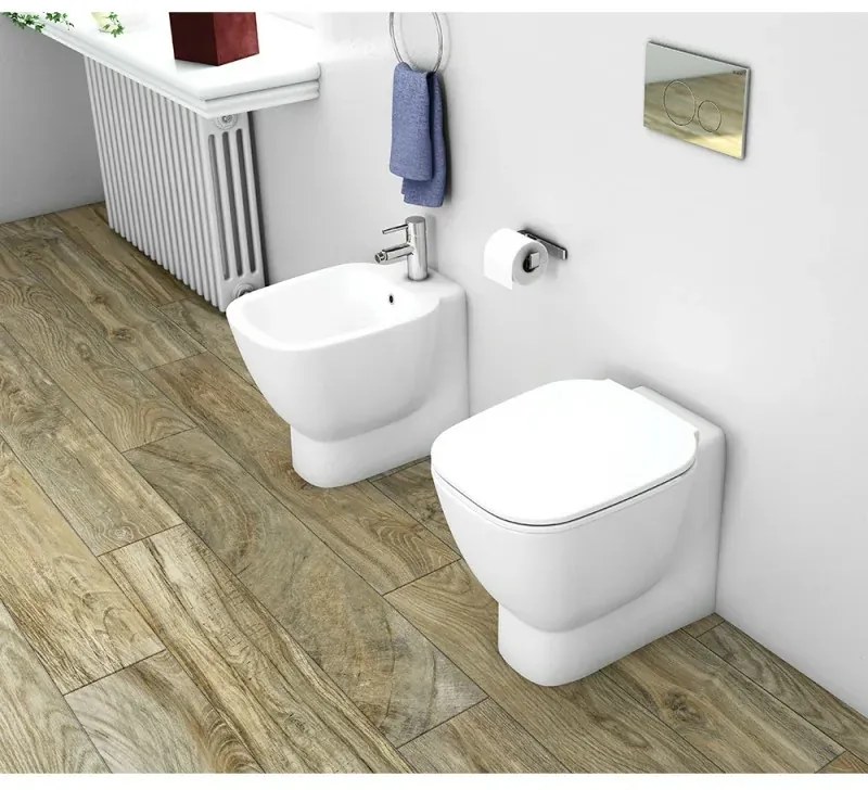Vaso filomuro Rak serie One scarico multiplo con curva tecnica inclusa