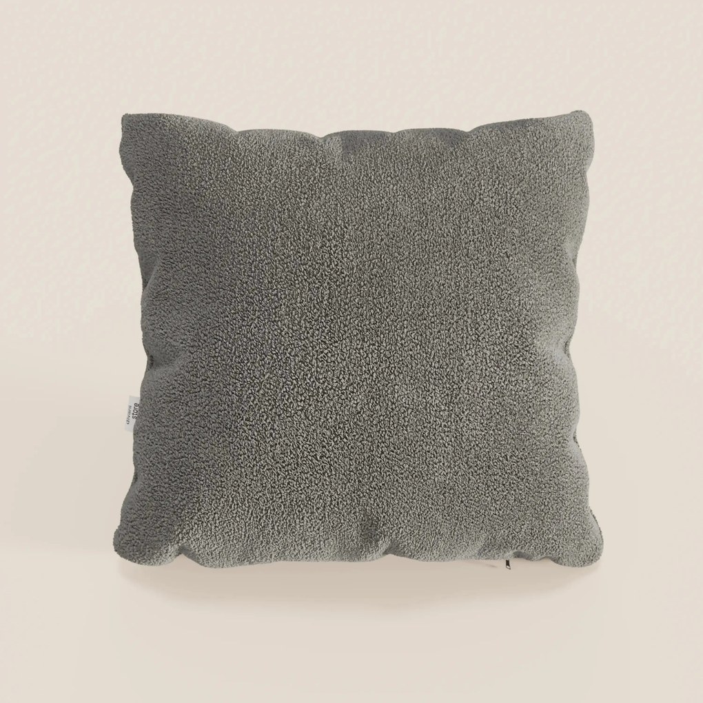 Favola cuscino disponibile in diversi colori realizzato in morbido bouclé impermeabile e smacchiabile T21.
