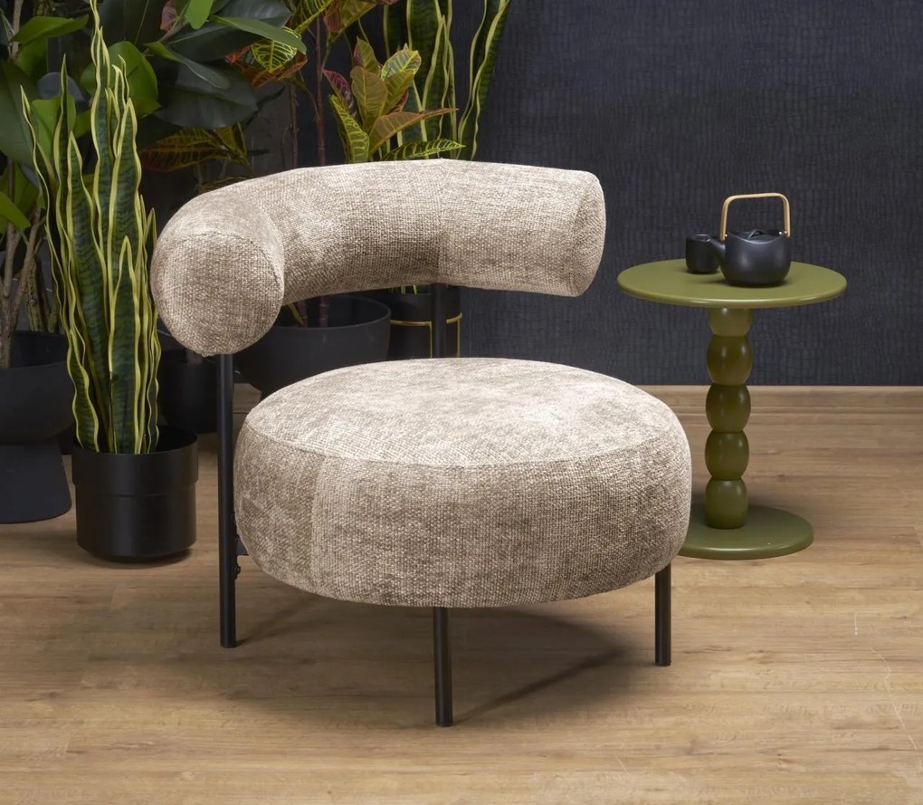 Poltrona Hazard in tessuto beige H72 cm