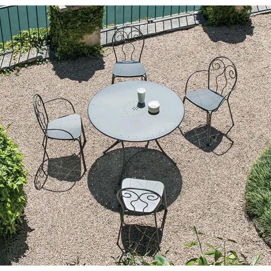 Emu dining set pigalle con braccioli