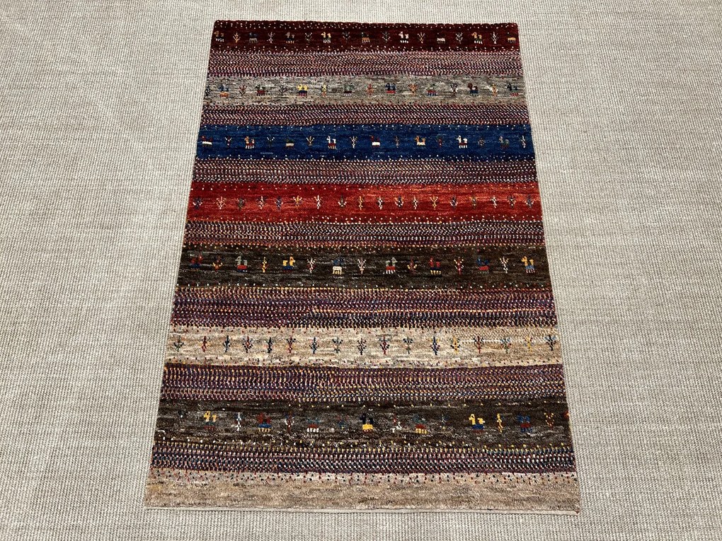 Gabbeh Tappeto 100 x 150 (Iran) Annodato A Mano