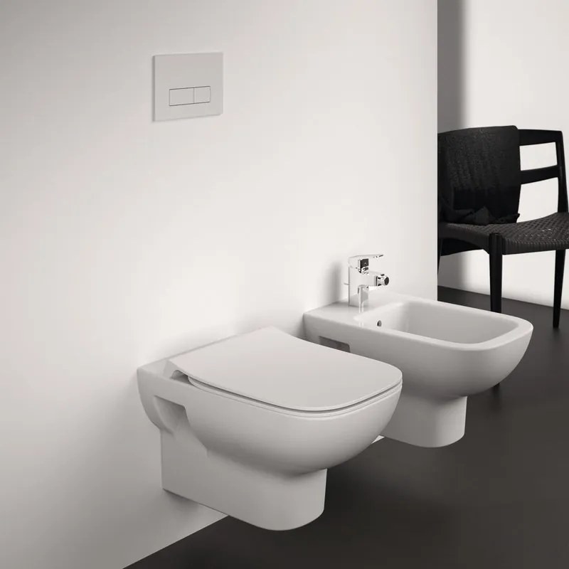 Coppia sanitari sospesi scarico a pavimento I life WC: P 48.5 x L 36 x H 40 cm, bidet: P 41.5 x L 39 x H 57 cm